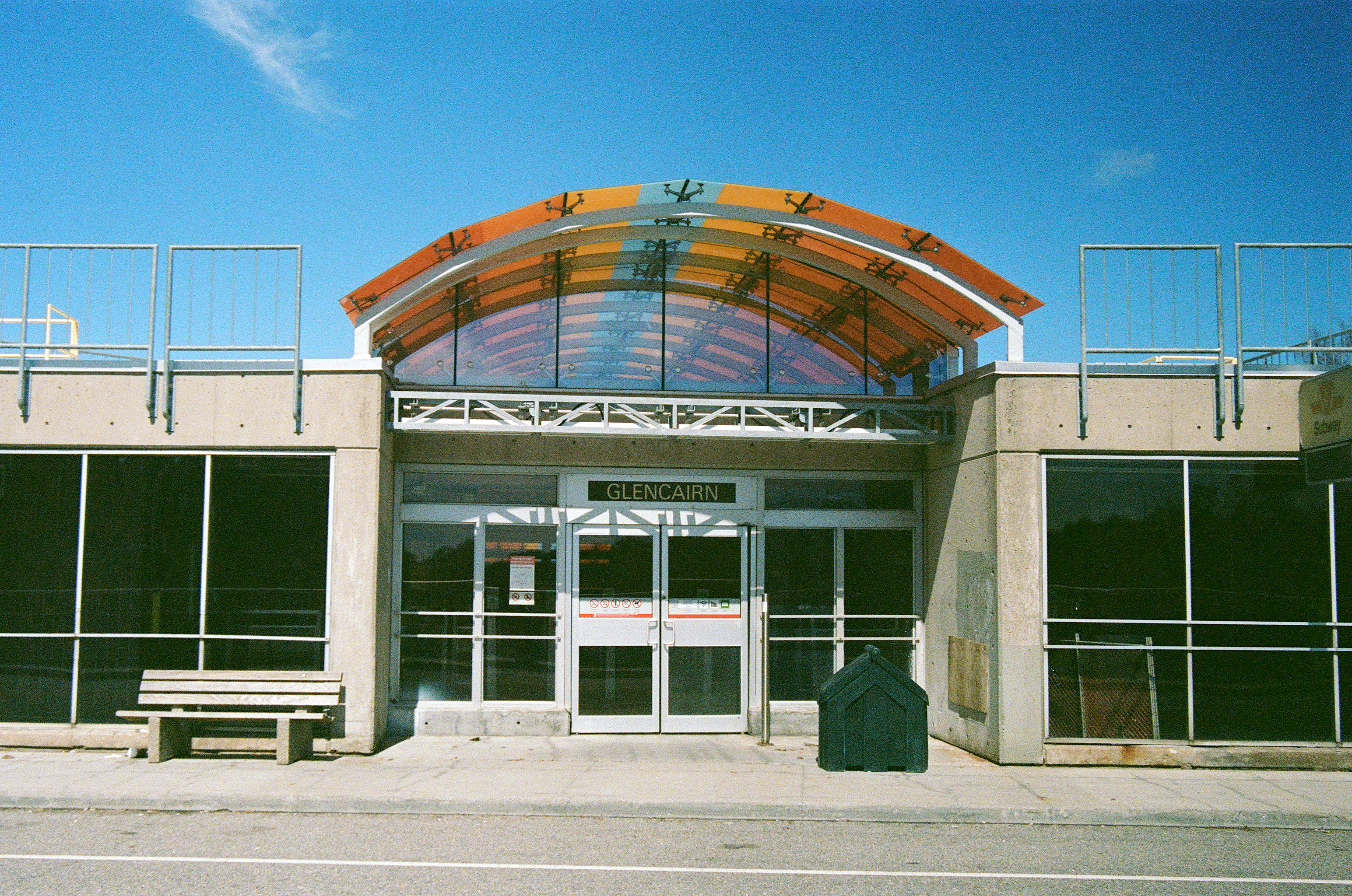 Glencairn Station platform